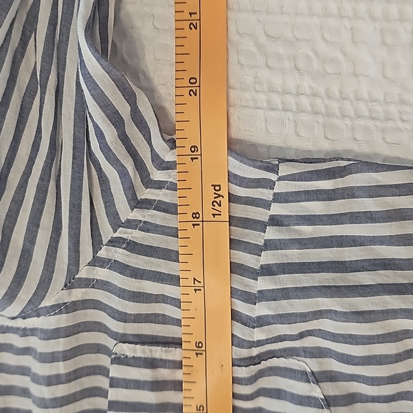 Super light and thin old navy striped button-down - Picture 6 of 8
